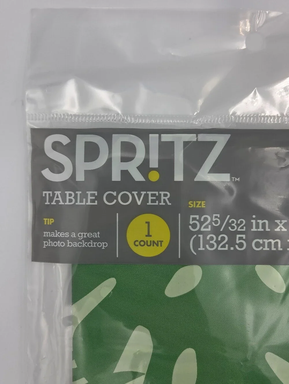 Spritz Tropical Leaf Disposable Table Covers 52 5/32in X 108 In Set Of 6 Nwt